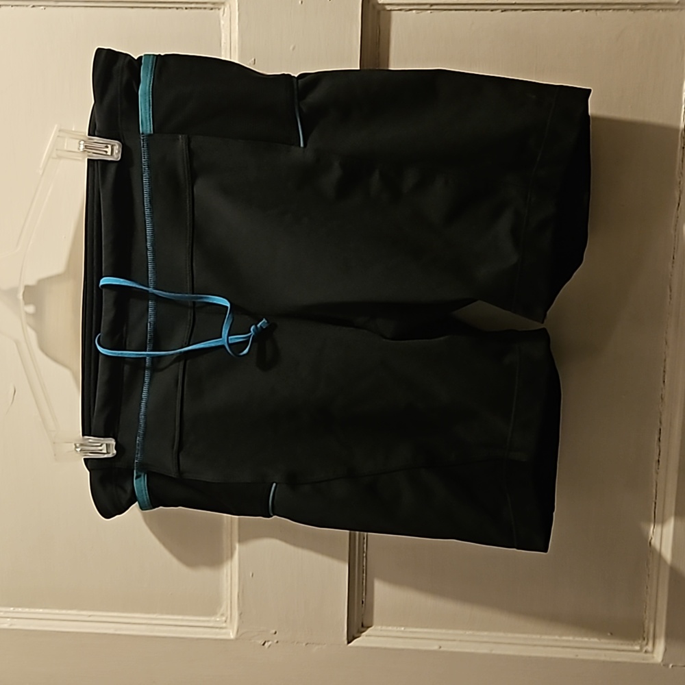 Athleta compression shorts